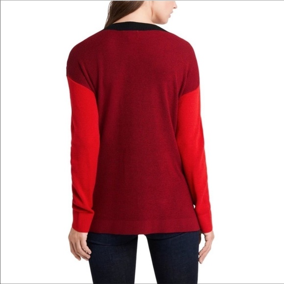 NWT Vince Camuto Long Sleeve Button Sweater XS Red Black Shoulder Cozy Knit - Picture 4 of 9